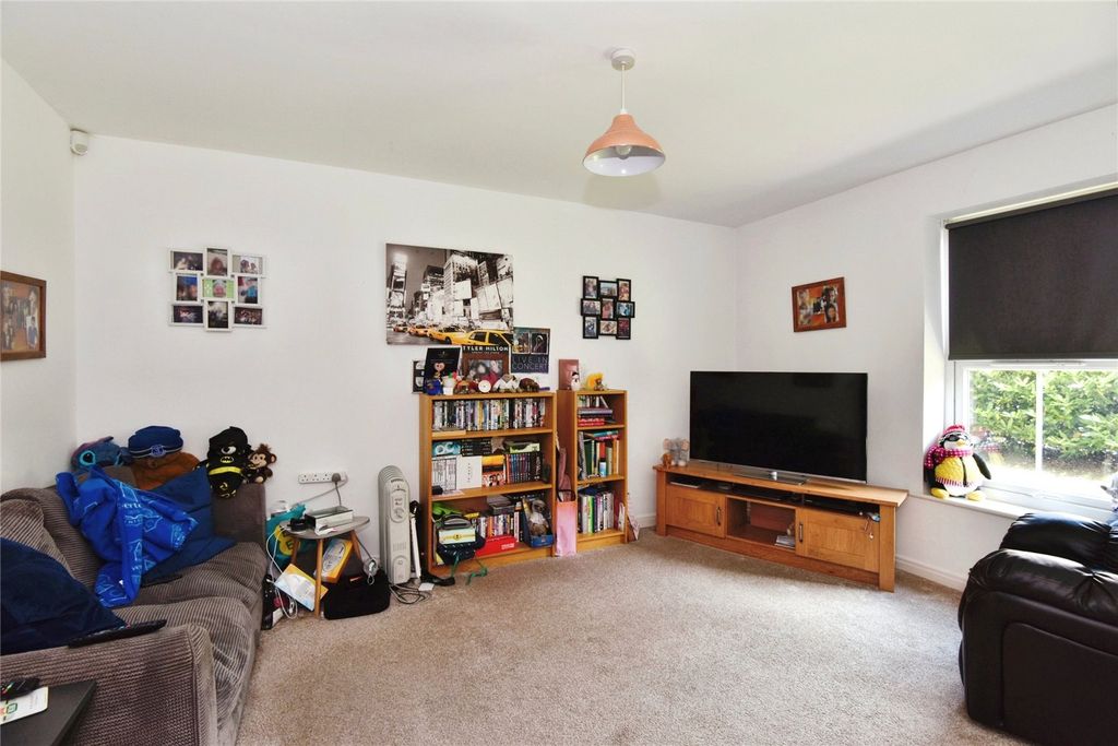 Property photo 3 of 11 Picture No. 05