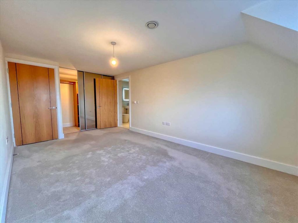 Additional image 11 of 2 bed flat for saleVictoria Gardens, Hadleigh Road, Frinton On Sea CO13