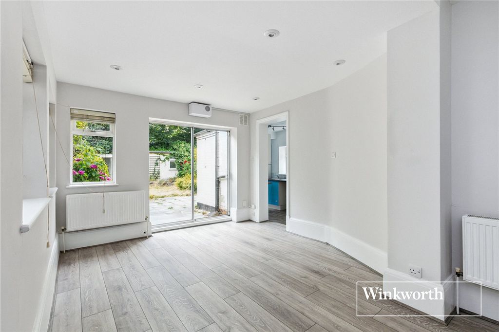 Property photo 3 of 14 Picture No. 06