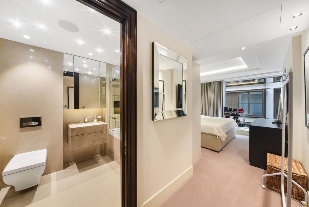 Property photo 3 of 17 Trinity House