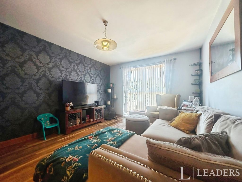 Property photo 1 of 6 Living Room