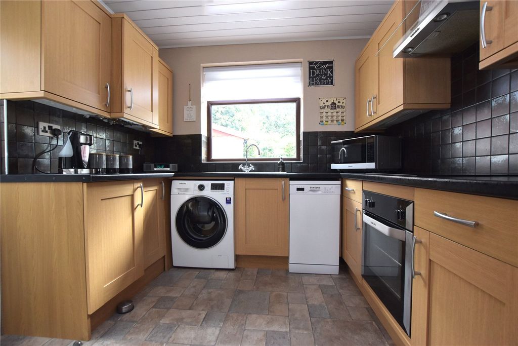 Property photo 3 of 21 Picture No. 08