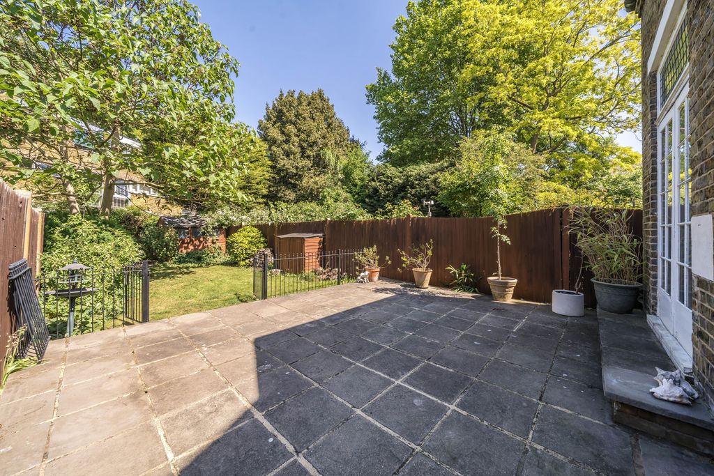 Property photo 3 of 12