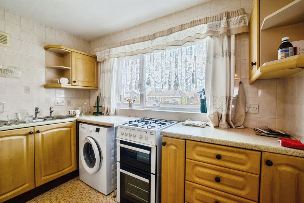 Property photo 2 of 17
