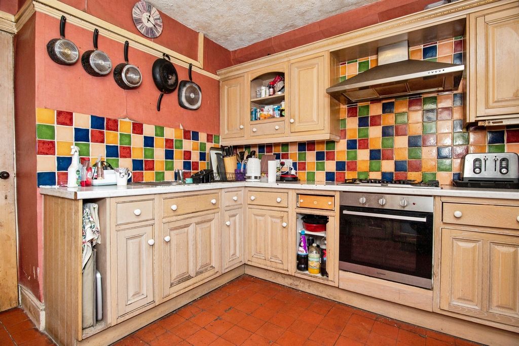 Property photo 3 of 17