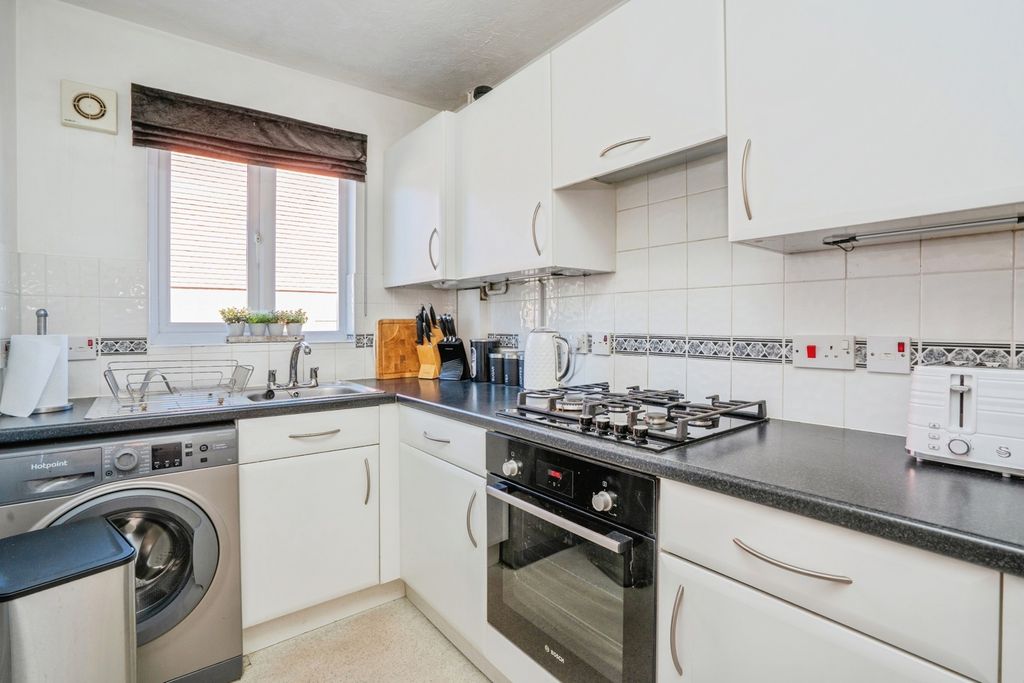 Property photo 3 of 15 Pbox-Img.Jpg