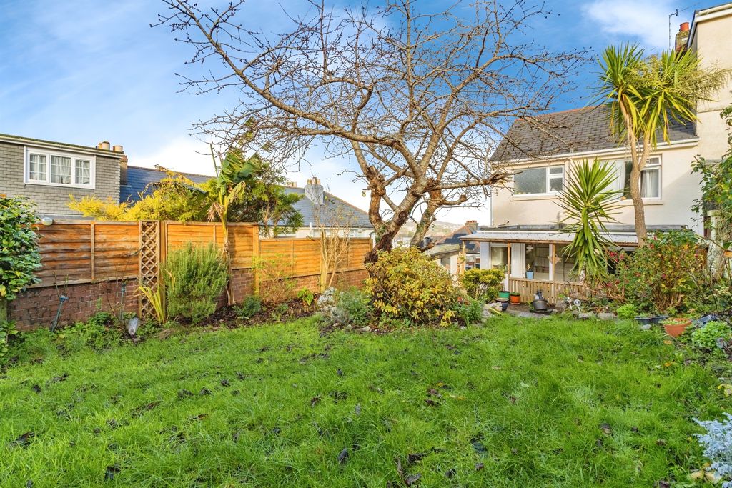 Property photo 1 of 27