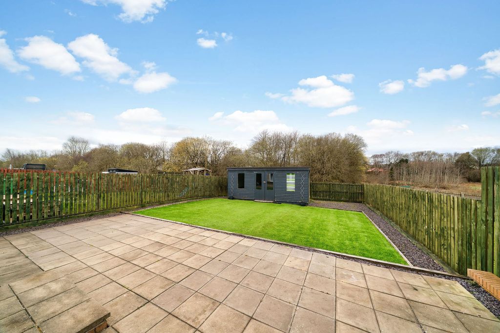 Property photo 3 of 25 Rear Garden
