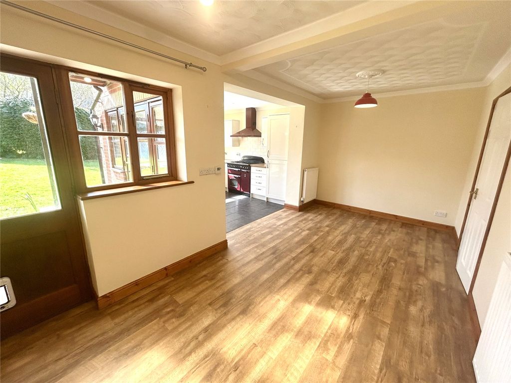 Property photo 3 of 14 Picture No. 24