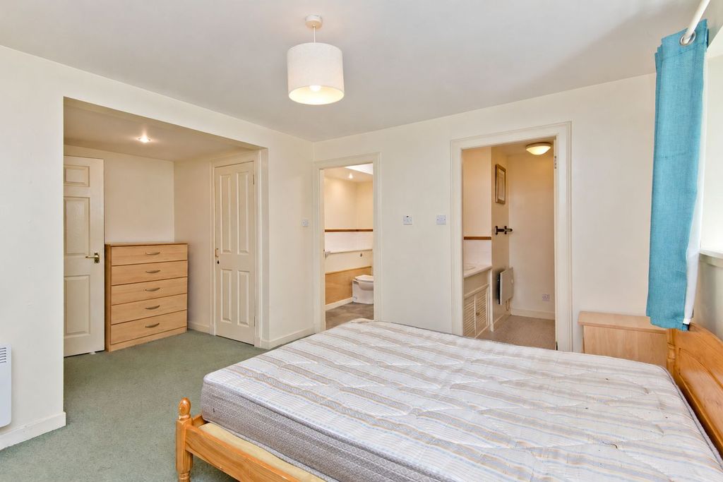 Additional image 6 of 3 bed flat for sale205A South Street, St Andrews KY16