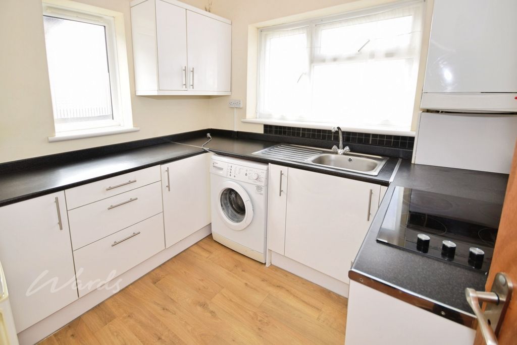 Property photo 2 of 6 Maidstone Kitchen