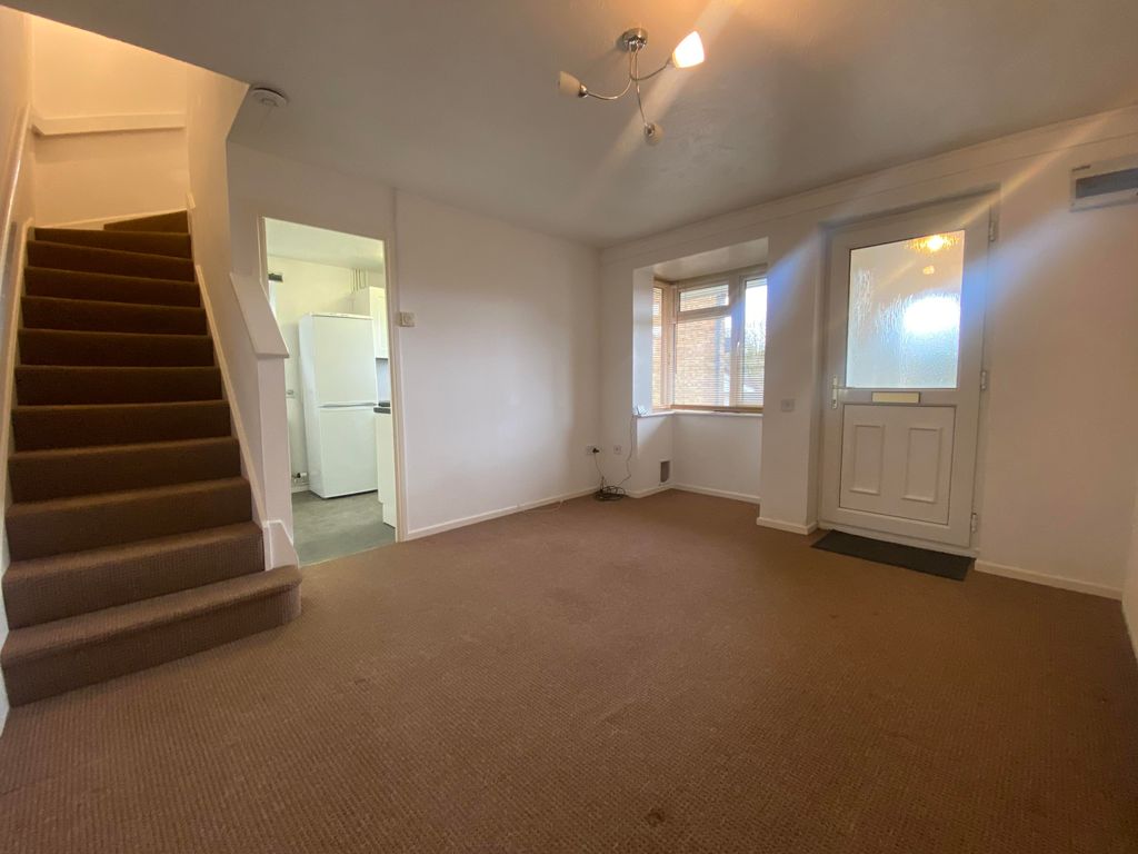 Property photo 2 of 6 Living Room