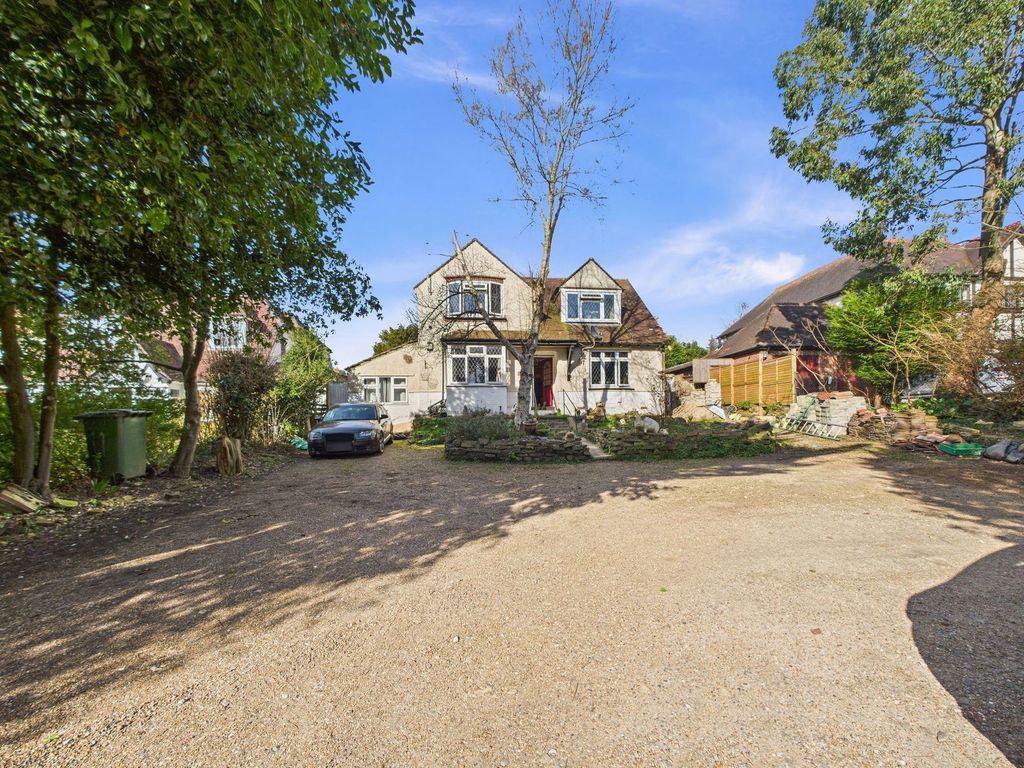 Property photo 1 of 17