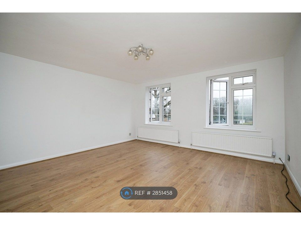 Property photo 3 of 10 Reception