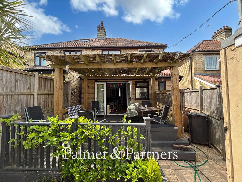 Property photo 2 of 30 Picture No. 02