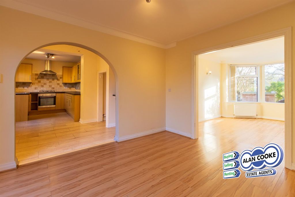 Property photo 2 of 21 Dining Room