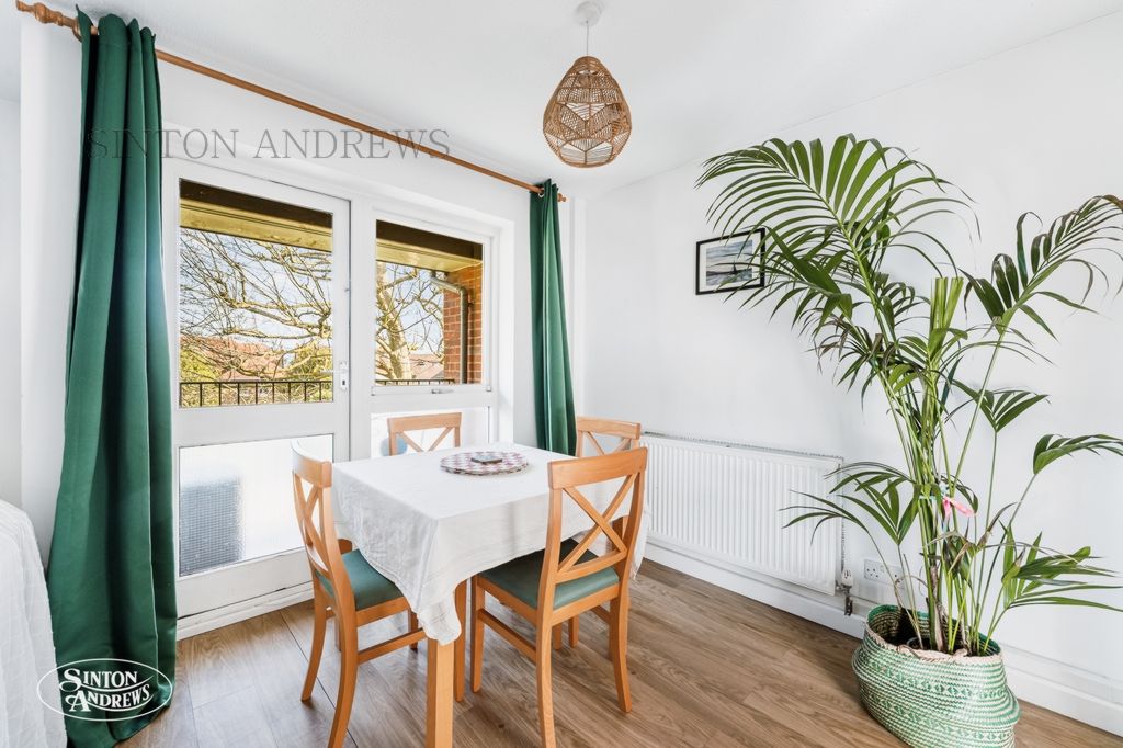 Property photo 3 of 11 Photo 3