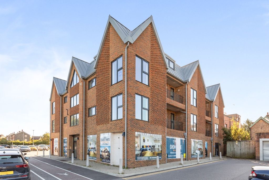 Property photo 1 of 11 4551271