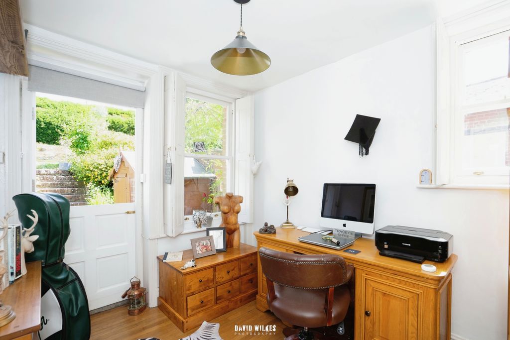 Additional image 17 of 3 bed flat for saleBurton Park Road, Petworth, West Sussex GU28