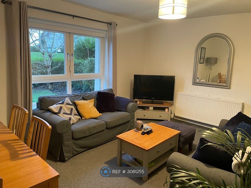 Property photo 1 of 15 Livingroom