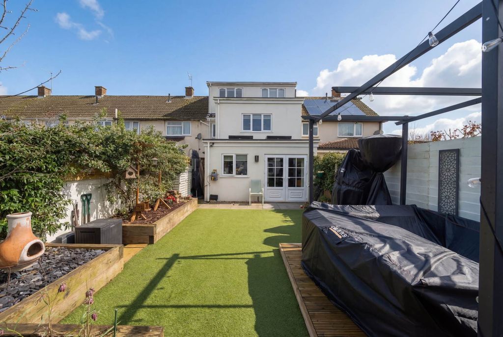 Property photo 1 of 22