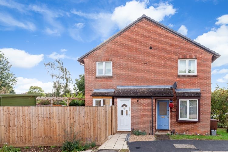 Property photo 2 of 9 236102