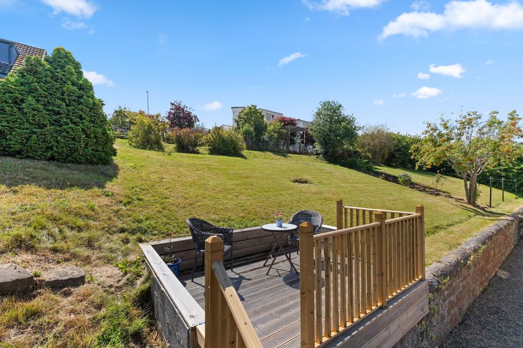 Property photo 3 of 66