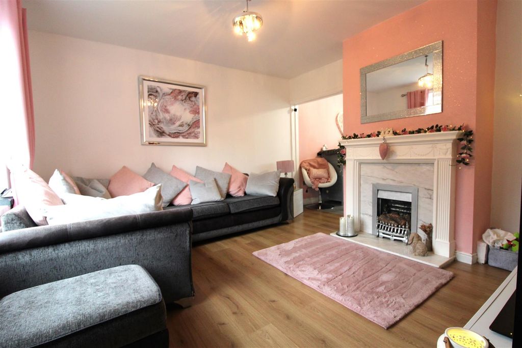 Property photo 2 of 11 B.Lo.Jpg