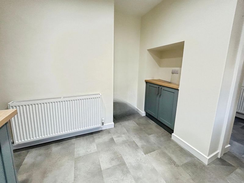 Property photo 3 of 13 2 Bedroom Detached Bungalow