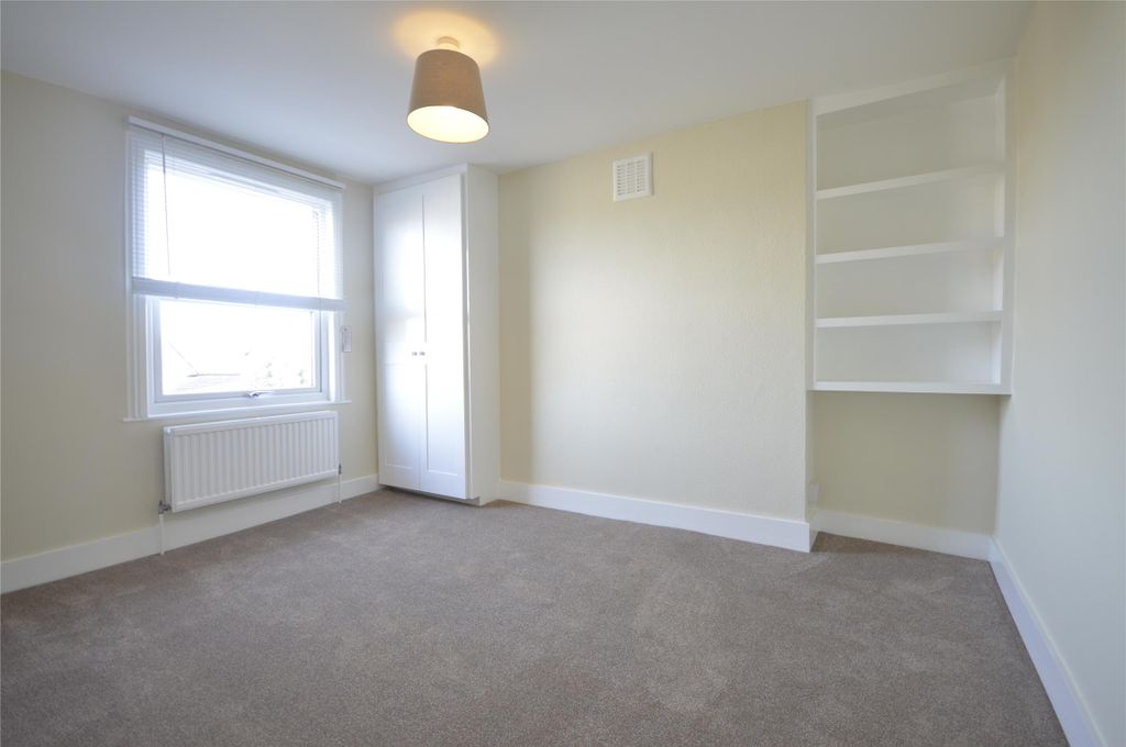 Property photo 3 of 9 Bedroom