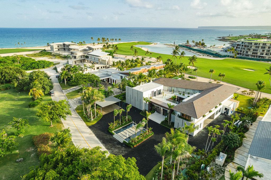 Property photo 1 of 30