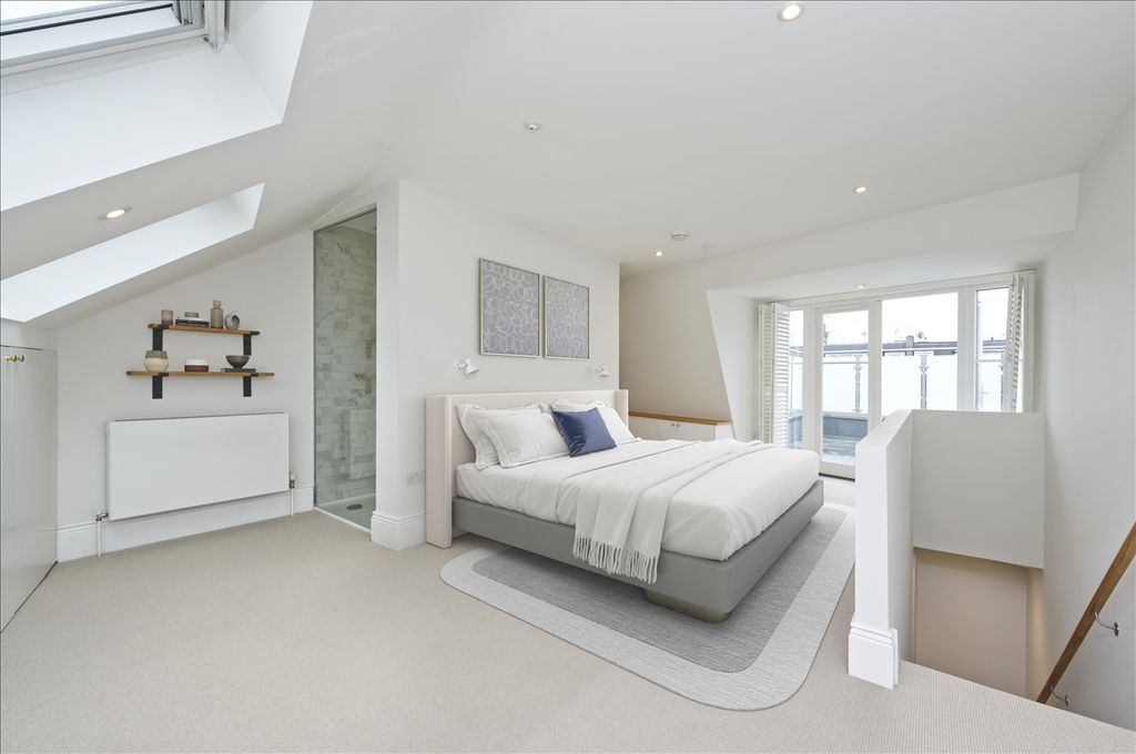 Property photo 2 of 7