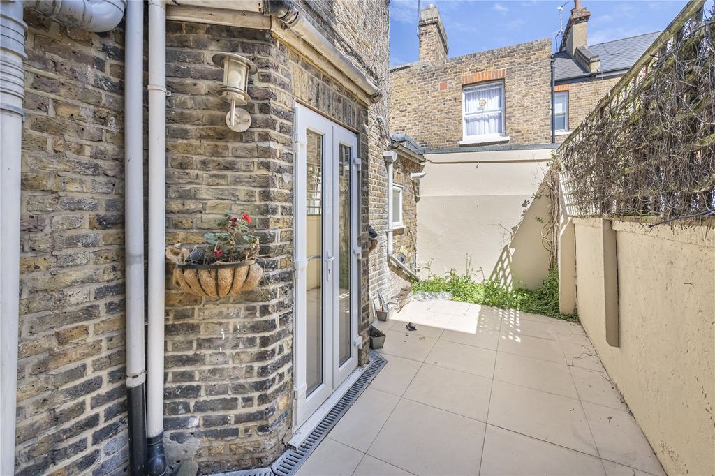 Property photo 2 of 11 Picture No. 20