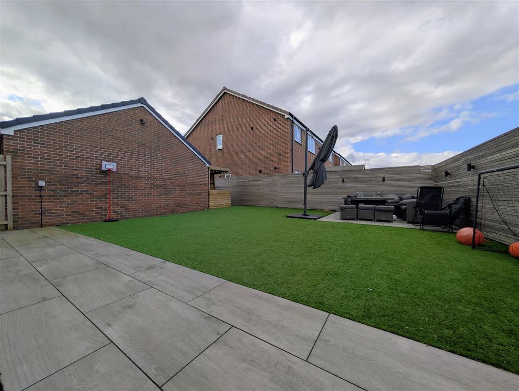 Property photo 3 of 14