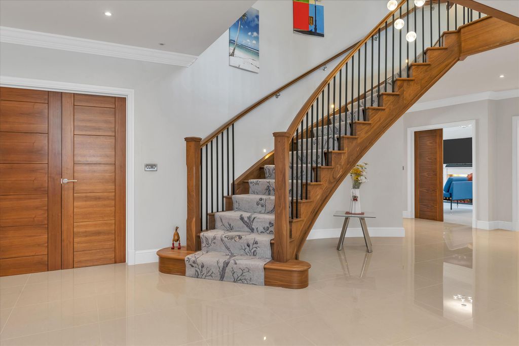 Additional image 5 of 6 bed detached house for saleKings Mill Lane, Great Shelford, Cambridge, Cambridgeshire CB22