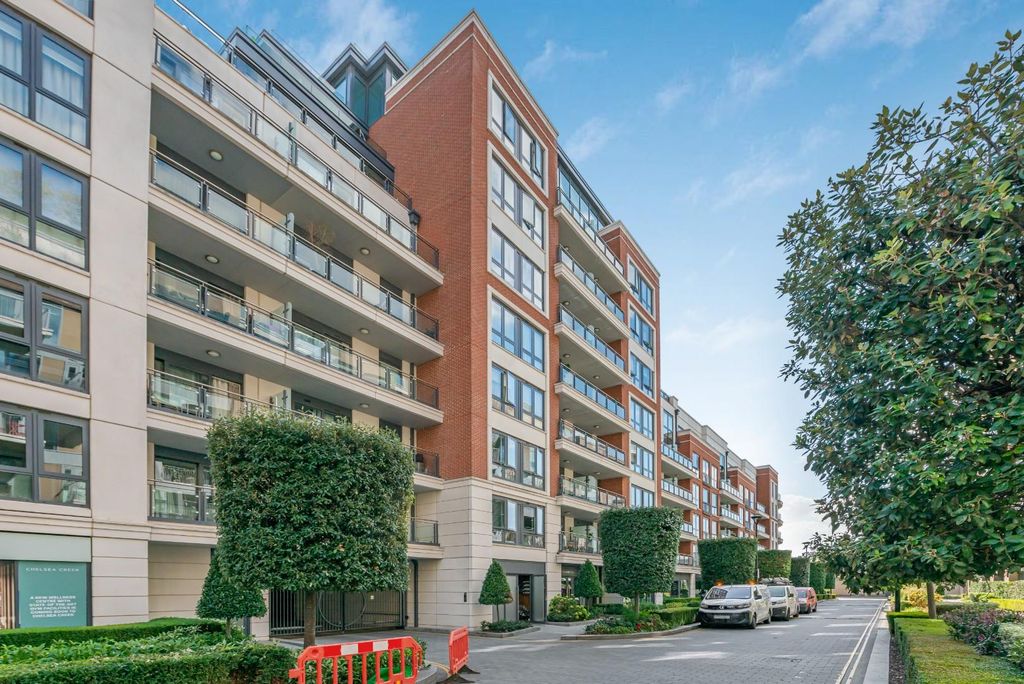 Property photo 3 of 12 Compass House