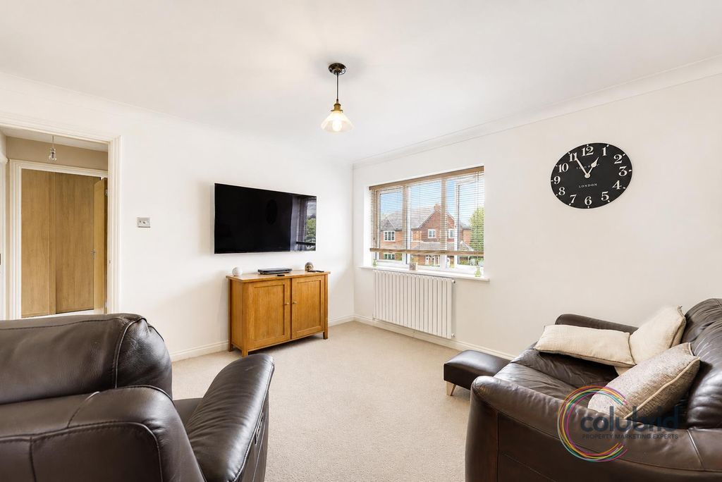 Property photo 3 of 12