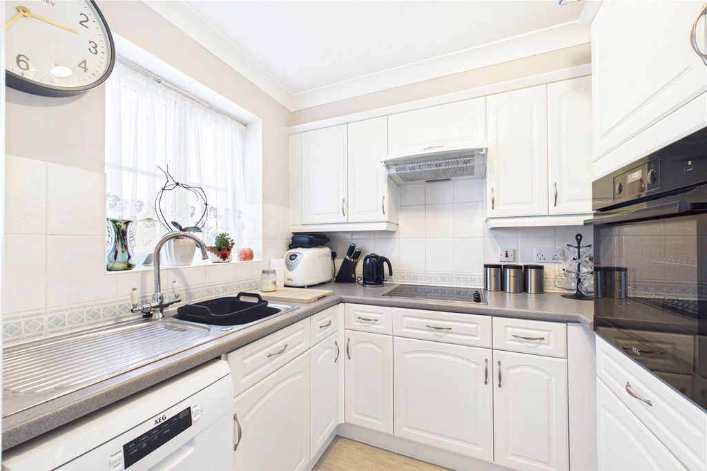 Property photo 3 of 12 Picture No. 08