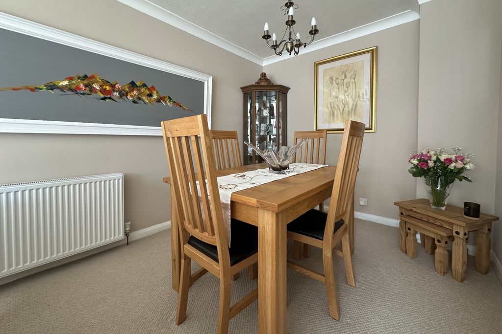Property photo 3 of 13 Photo 8