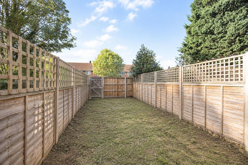 Property photo 3 of 13 Garden