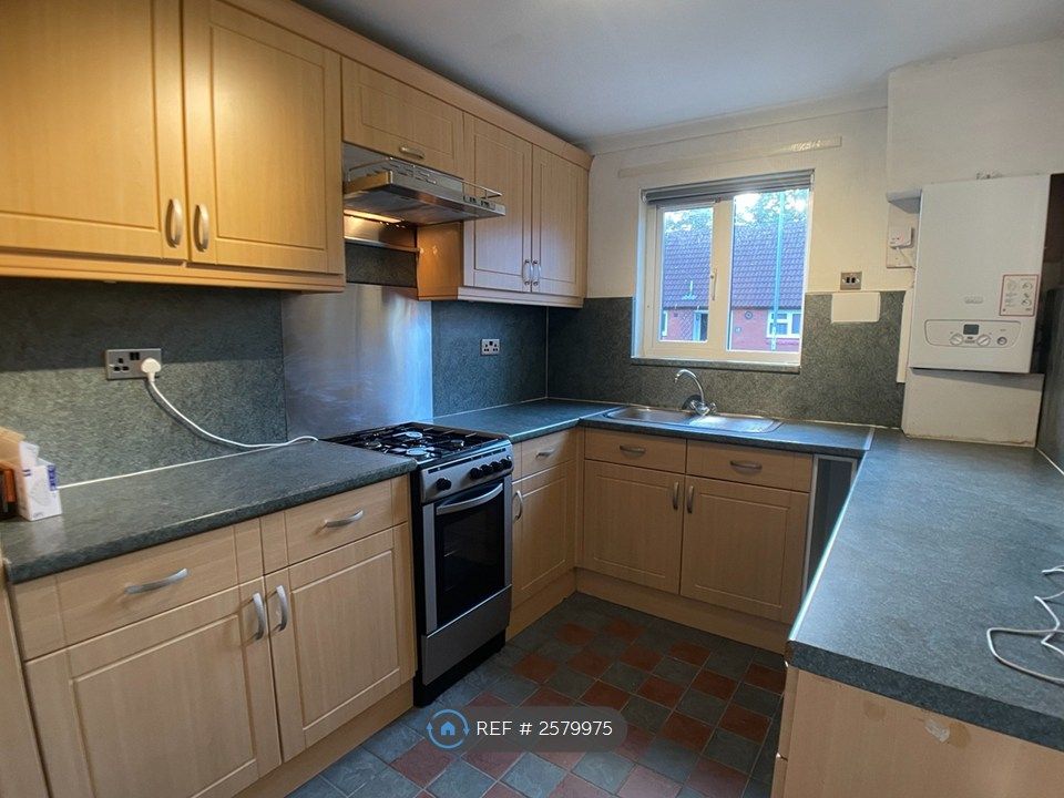 Property photo 2 of 13 Kitchen