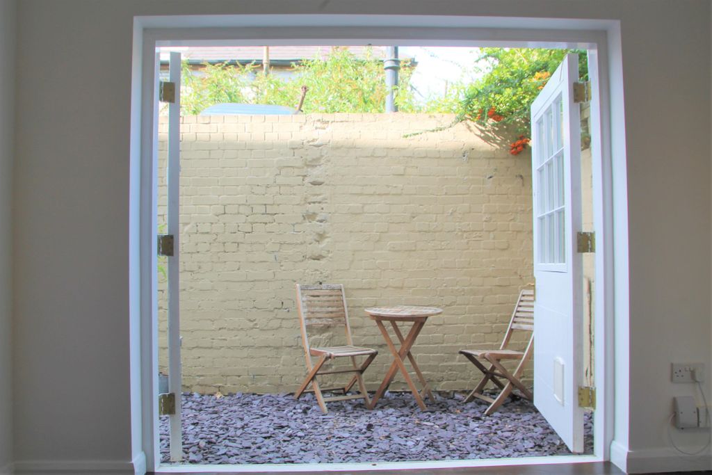 Property photo 3 of 5