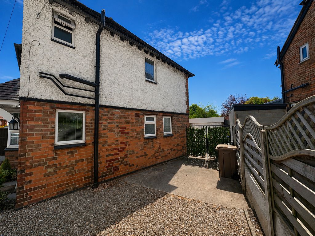 Property photo 3 of 27