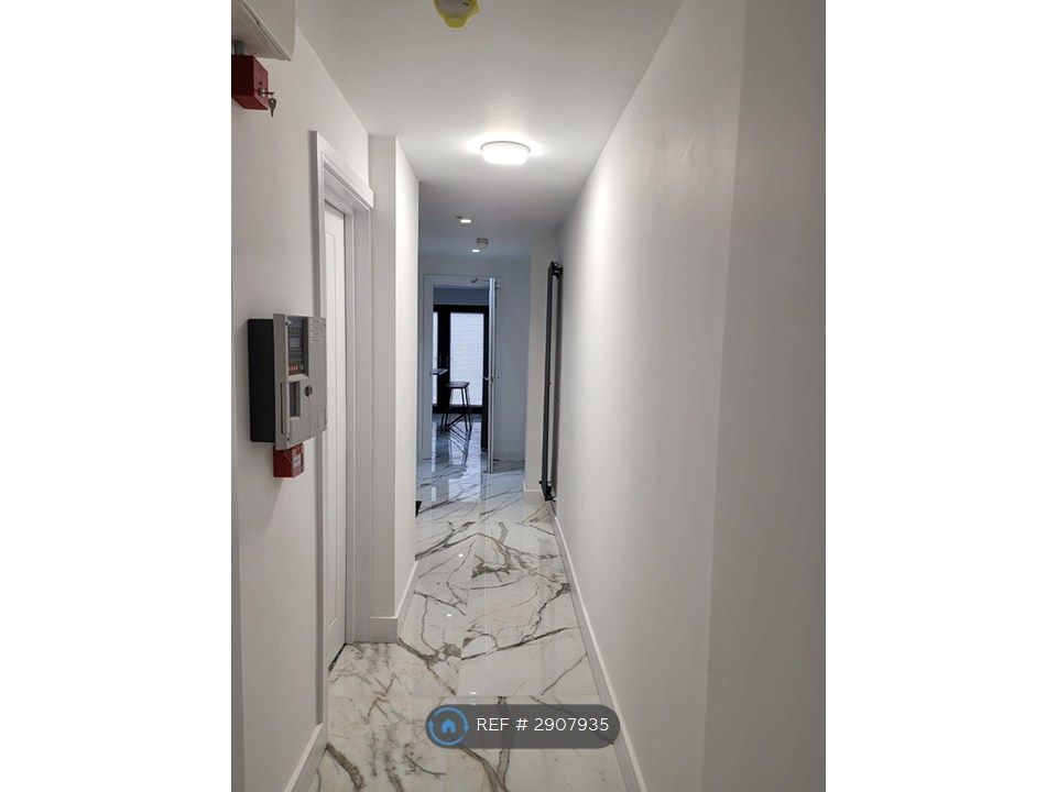 Property photo 1 of 31