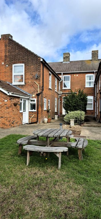 Property photo 2 of 11