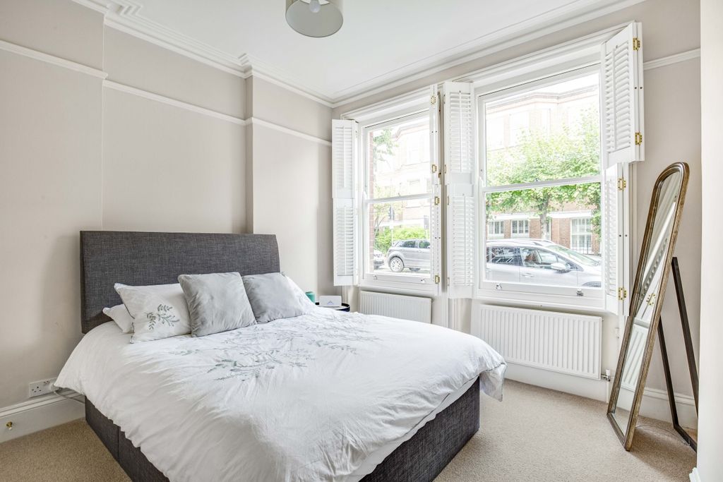 Property photo 3 of 9 Kfh-_Rostrevor_Mansi