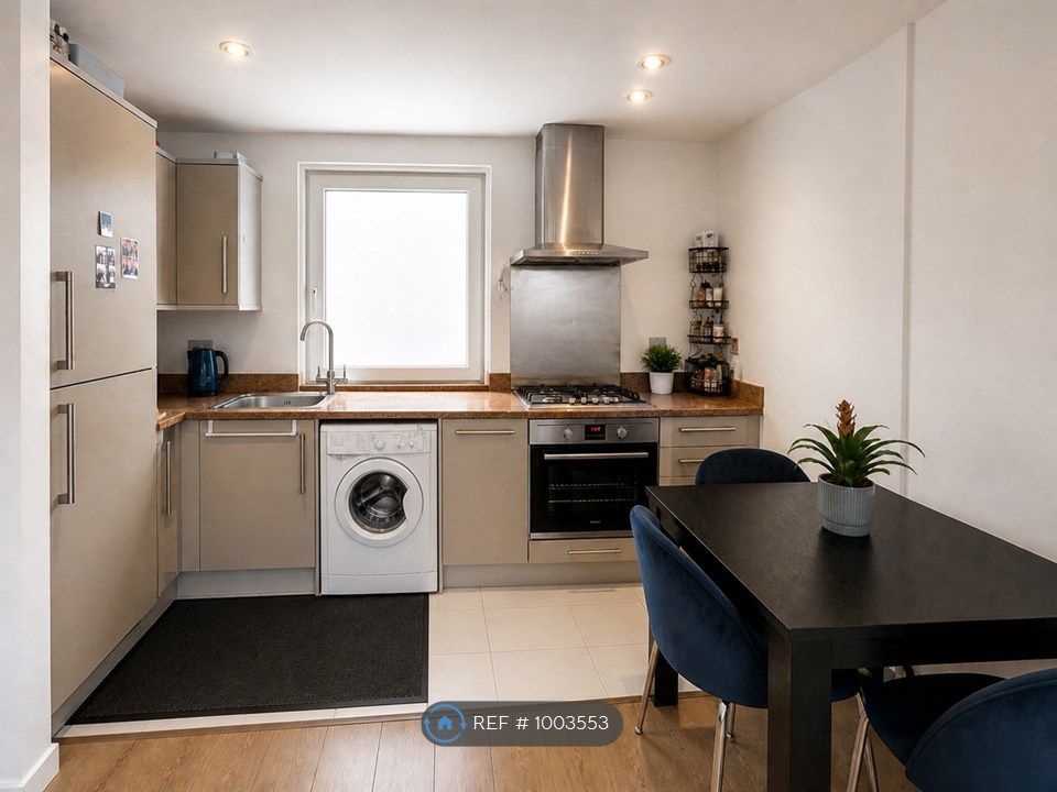 Property photo 2 of 8 Kitchen