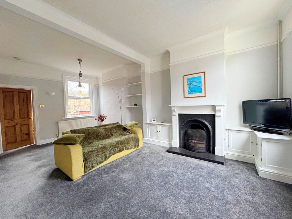 Property photo 3 of 14 15