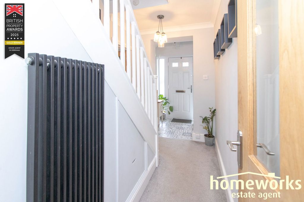 Property photo 3 of 27