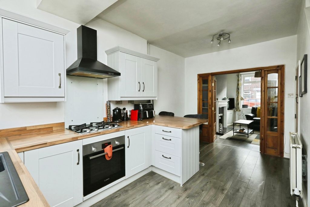 Property photo 2 of 19 Pbox-Img.Jpg